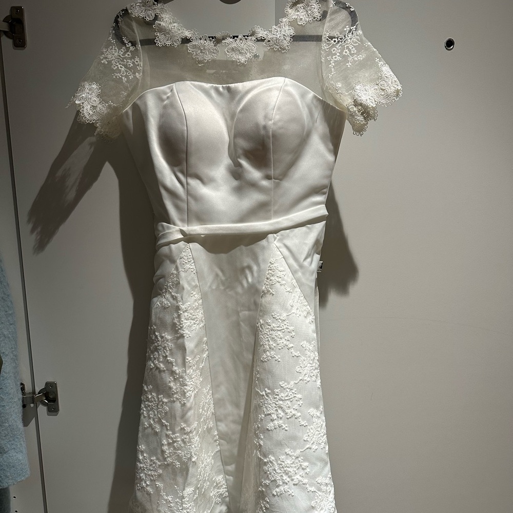 Elegant White Lace Dress